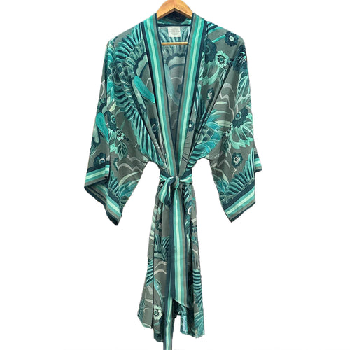 KIMONOS