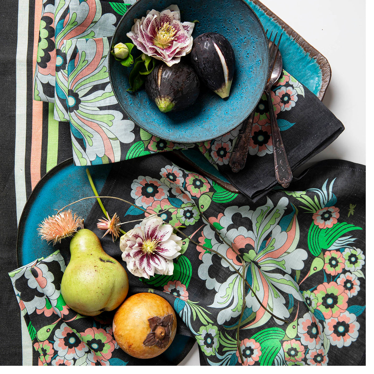 "Hummingbird Garden" Linen Napkins MEADOW - SET OF 4