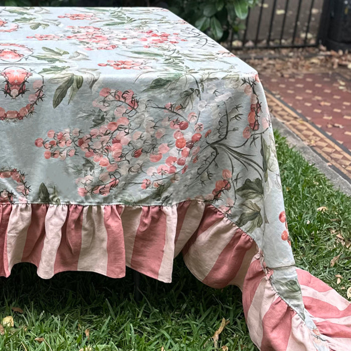 "Tomato Vine" Linen Tablecoth with Striped Ruffle - MINT