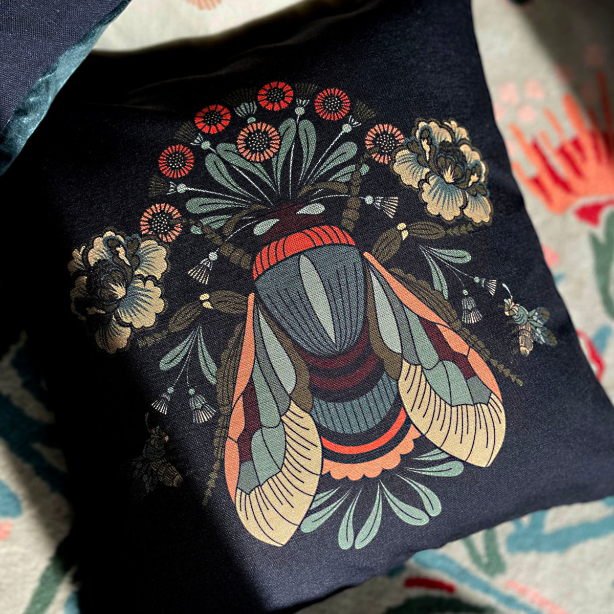 "Bees Knees" Linen/Velvet Cushion Cover - Black