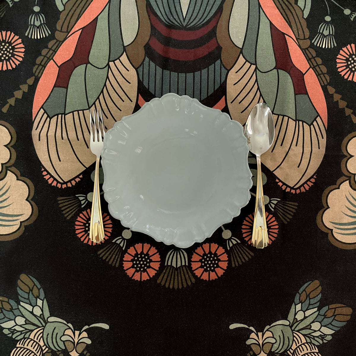 "Bees Knees" Linen Tablecloth