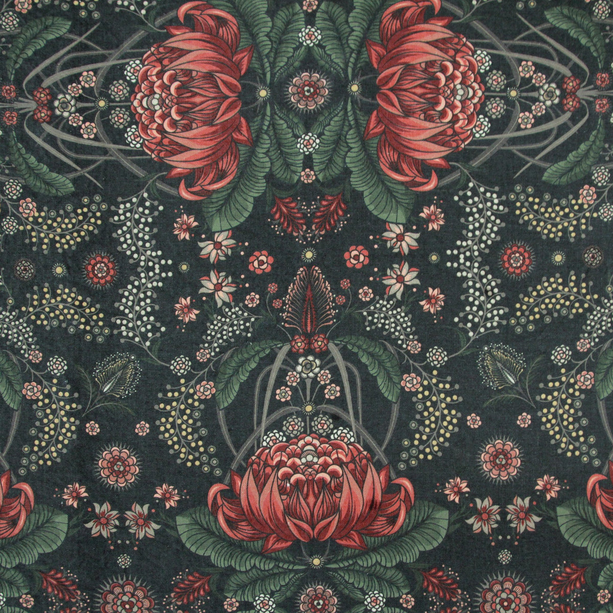 "Bush Bouquet" Linen Tablecloth - Navy