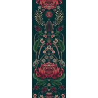 Bush Bouquet Runner