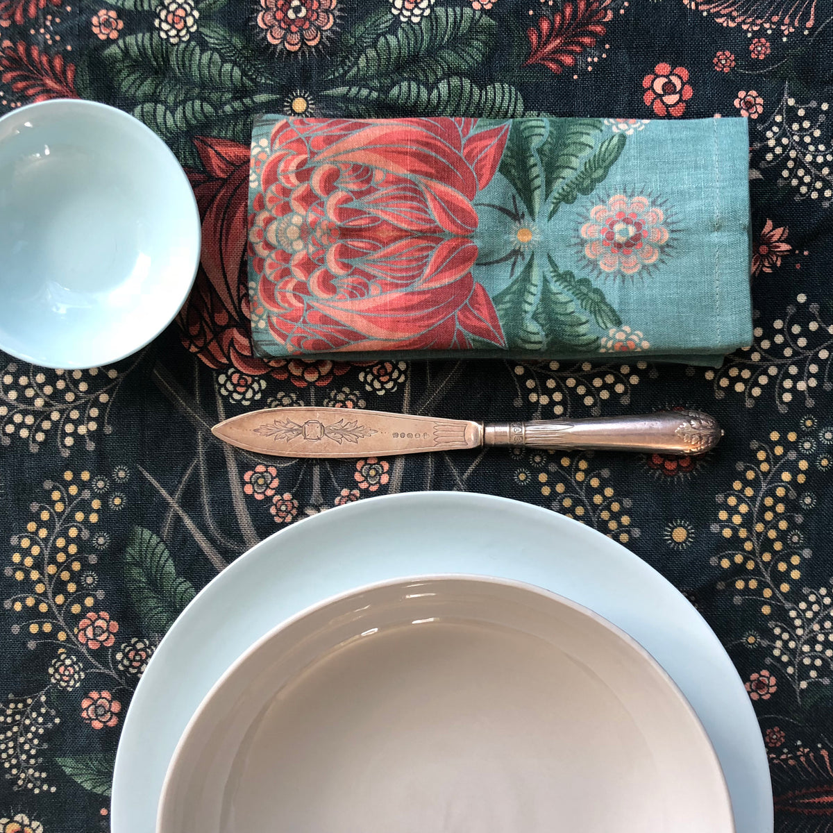 "Bush Bouquet" Linen Napkins - Teal - SET OF 4