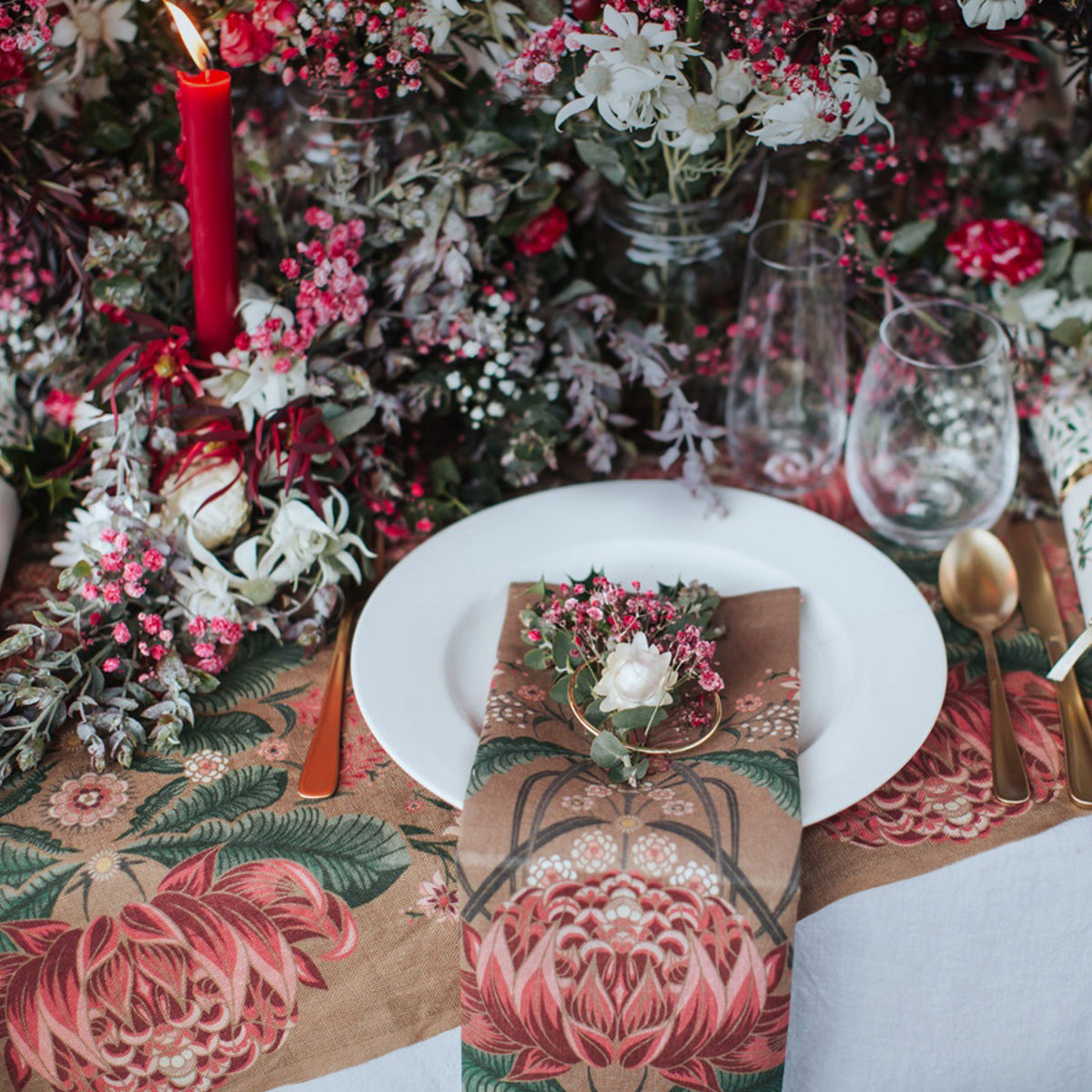 "Bush Bouquet" Linen Napkins - Gold - SET OF 4